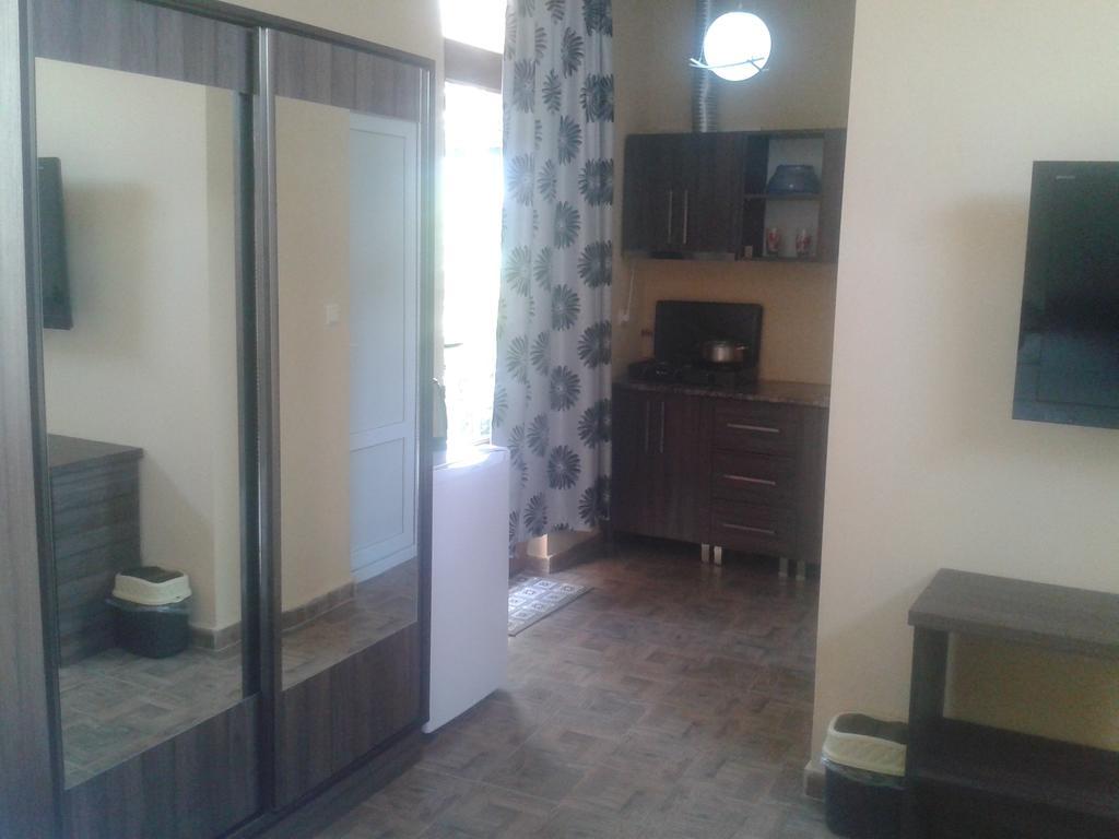 Maxim Mini Hotel Batumi Szoba fotó