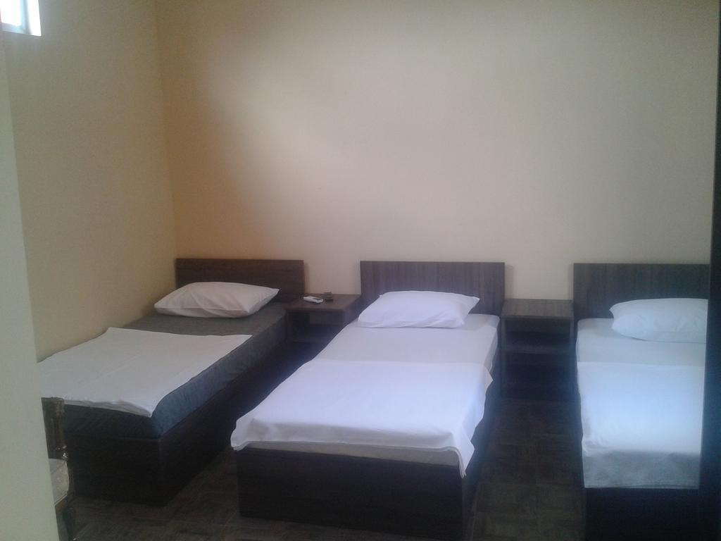 Maxim Mini Hotel Batumi Szoba fotó