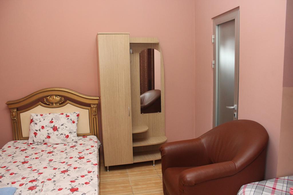 Maxim Mini Hotel Batumi Kültér fotó